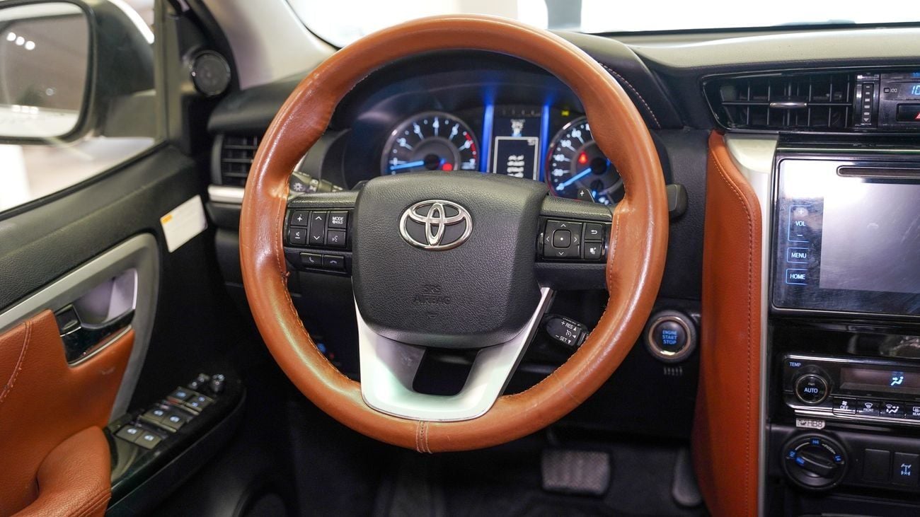 Toyota Fortuner VXR 4.0L (278 HP)