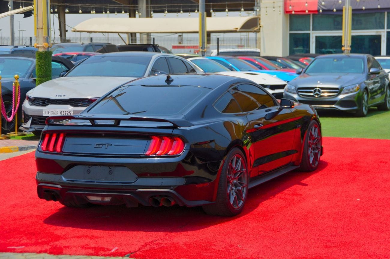 Ford Mustang GT PREMIUM