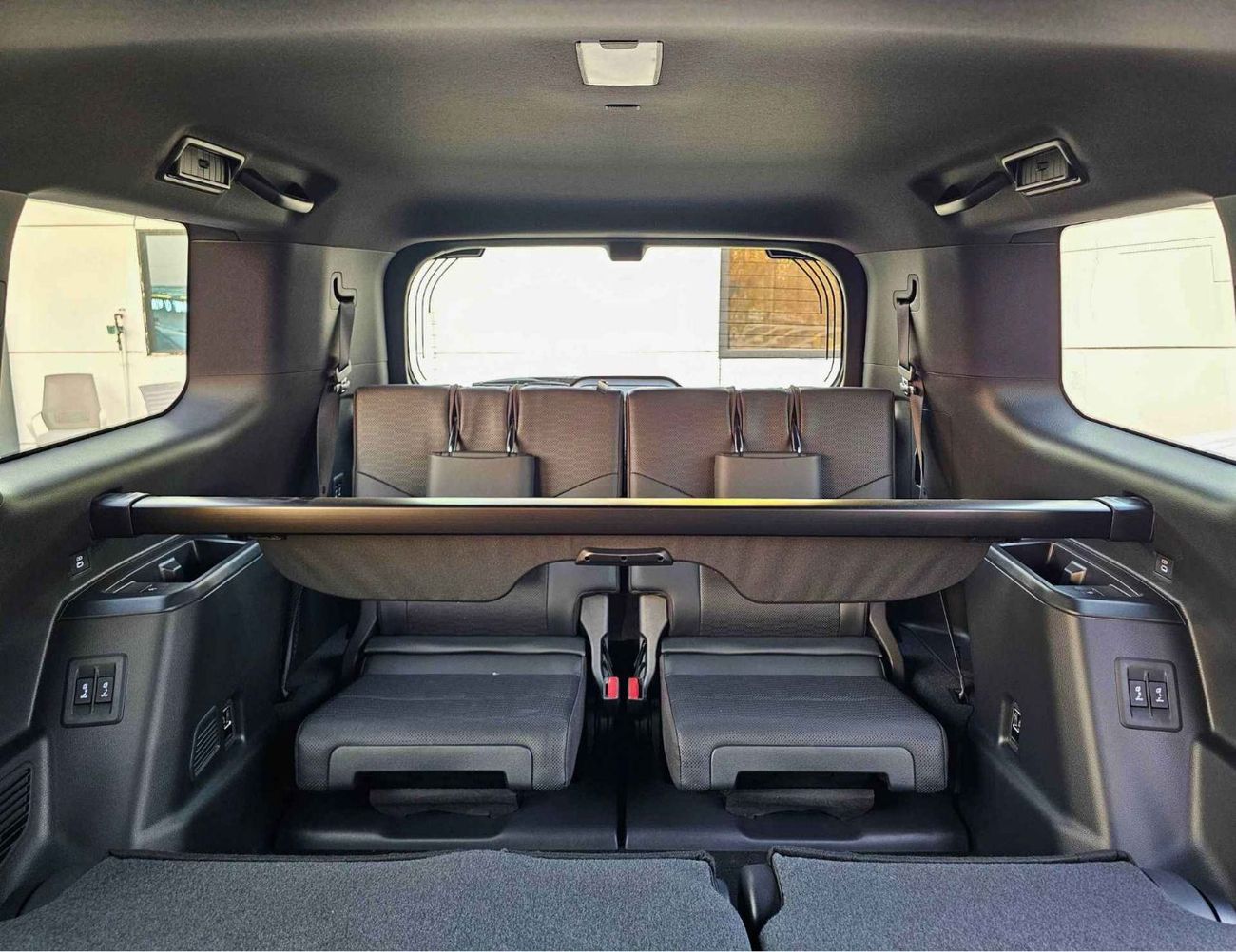 تويوتا برادو TURBO LUXURY / 2.8L DIESEL V4 / RADAR / LEATHER WITH MEMORY SEATS / (CODE # PDLX2)