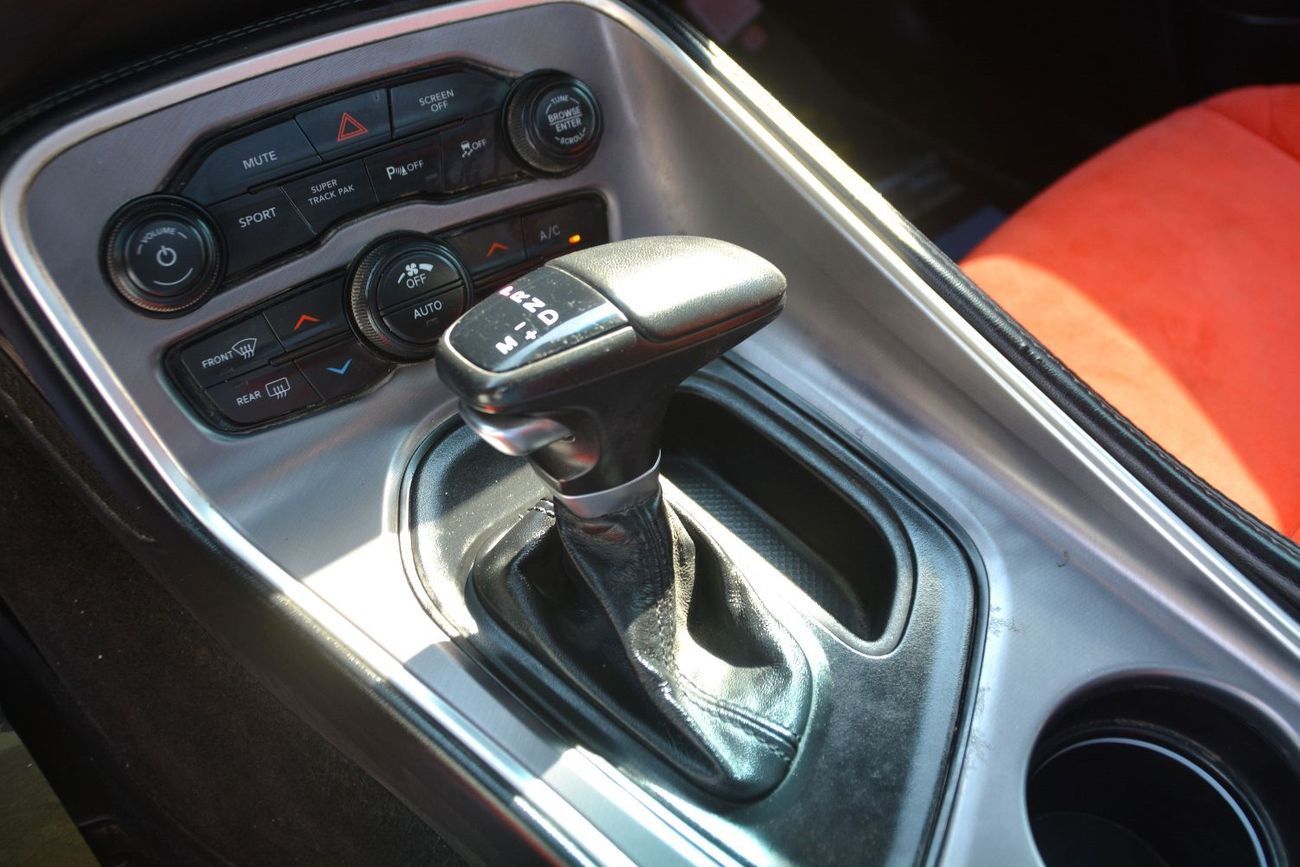 دودج تشالينجر R/T 5.7L (370 HP)