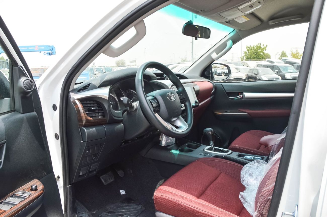 Toyota Hilux TOYOTA HILUX 2.4L 4WD DIESEL PICKUP 2025