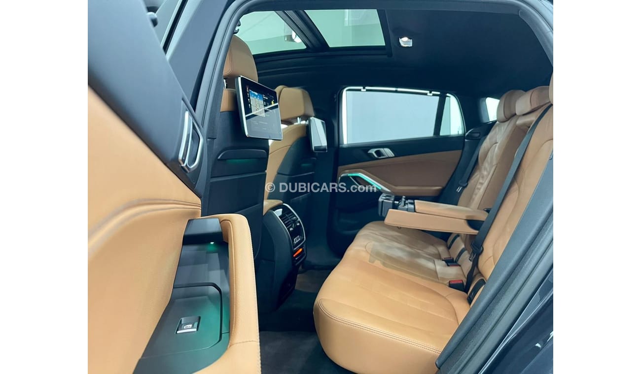 BMW X6 xDrive40i Luxury M Sport Package 2022 BMW X6 40i M Sport, BMW Warranty + Service Package, Very Low K