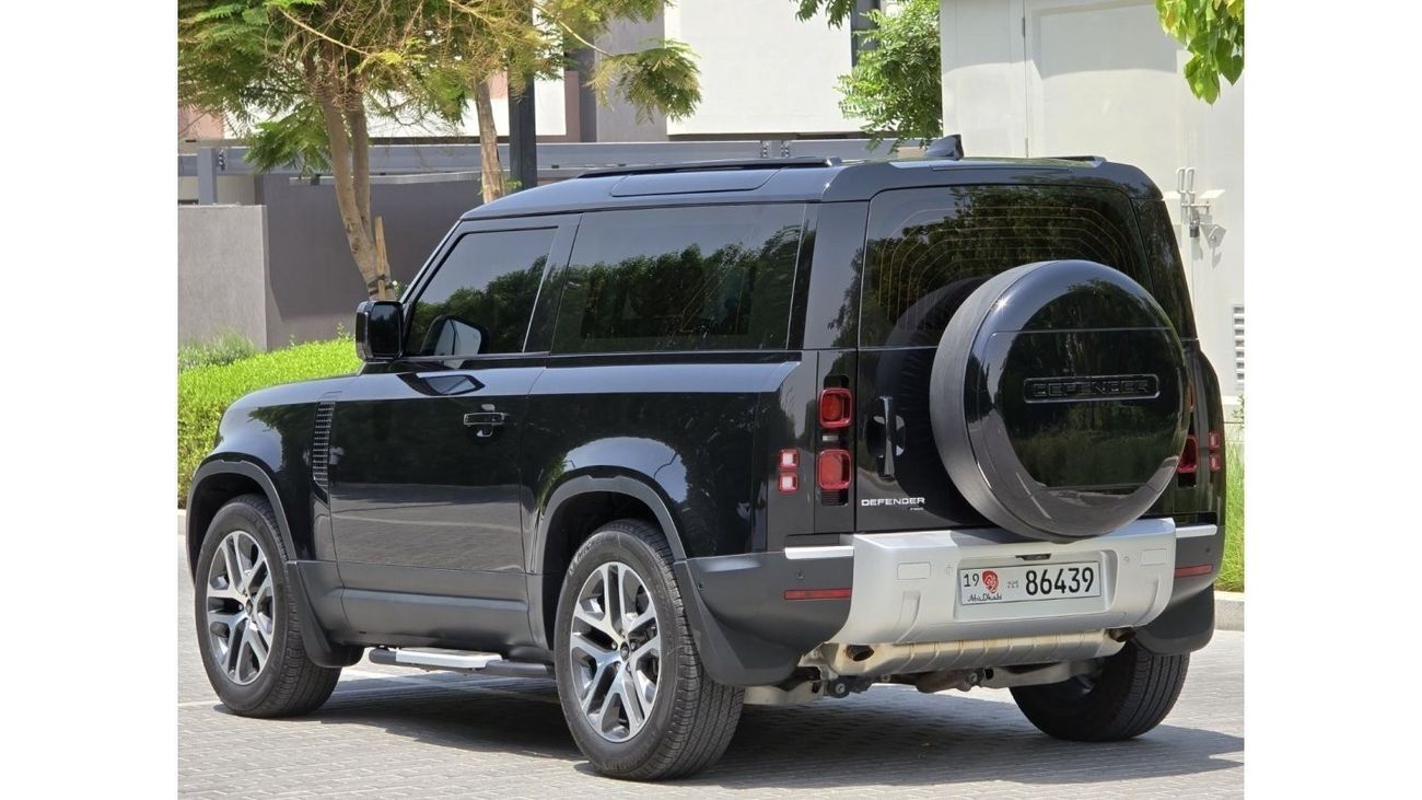 Land Rover Defender DEFENDER 2023 GCC V6 UNDER WARRANTY TILL 150000 KM 5 YEARS // LOW MILEAGE // PERFECT CNDITION