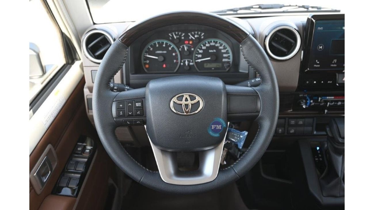 تويوتا لاند كروزر بيك آب 79 Double Cab 4.0L Petrol