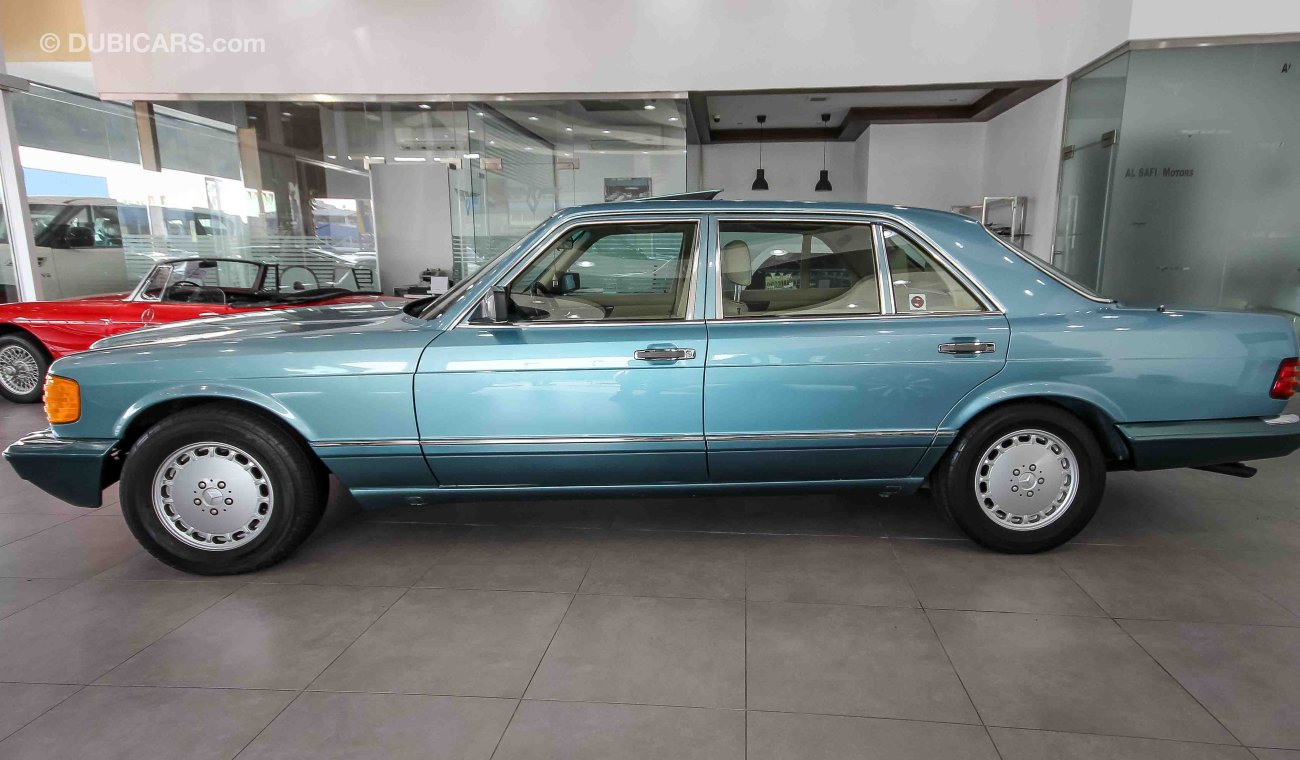 مرسيدس بنز 560 SEL