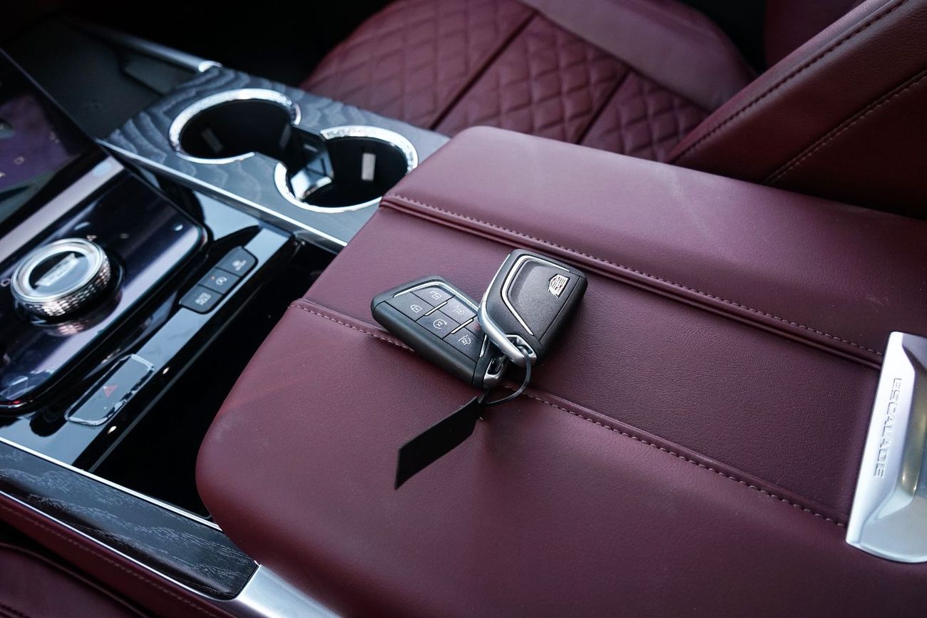 Cadillac Escalade Sport 6.2L 4WD 2025 CADILLAC | ESCALADE | SPORT LUXURY | BLACK EDITION | 36 SPEAKERS | CAPTAIN SEATS