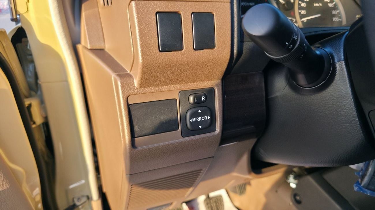 Toyota Land Cruiser Pick Up Toyota LC79 LX - 4.0L - V6 - 4WD - 40th Anniversary Edition - 2025 - GCC (Export)