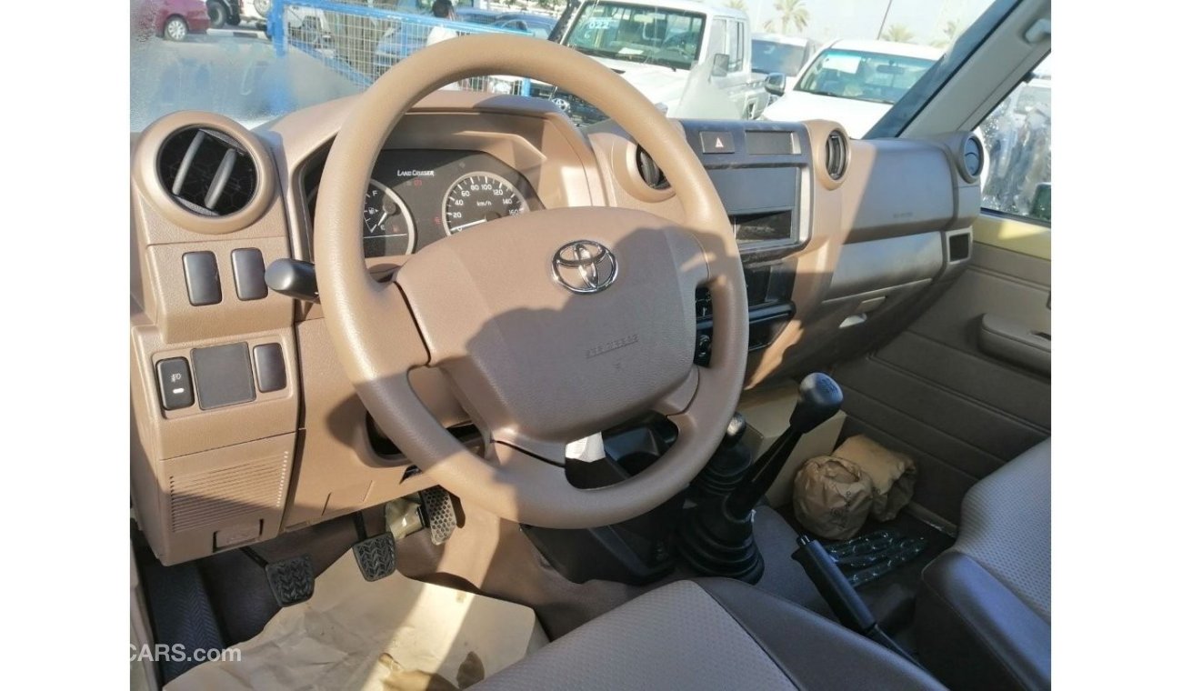 تويوتا لاند كروزر بيك آب SC 2023 Toyota Land Cruiser Pick Up SC (J70), 2dr Single Cab Utility, 4,2L 6cyl deiseal, Manual, Fou