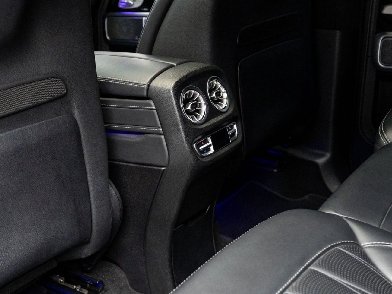 مرسيدس بنز G 63 AMG 4MATIC SUV 2023 Mercedes AMG G63 4.0L TC V8, AWD, 585bhp, 8 Speed Automatic