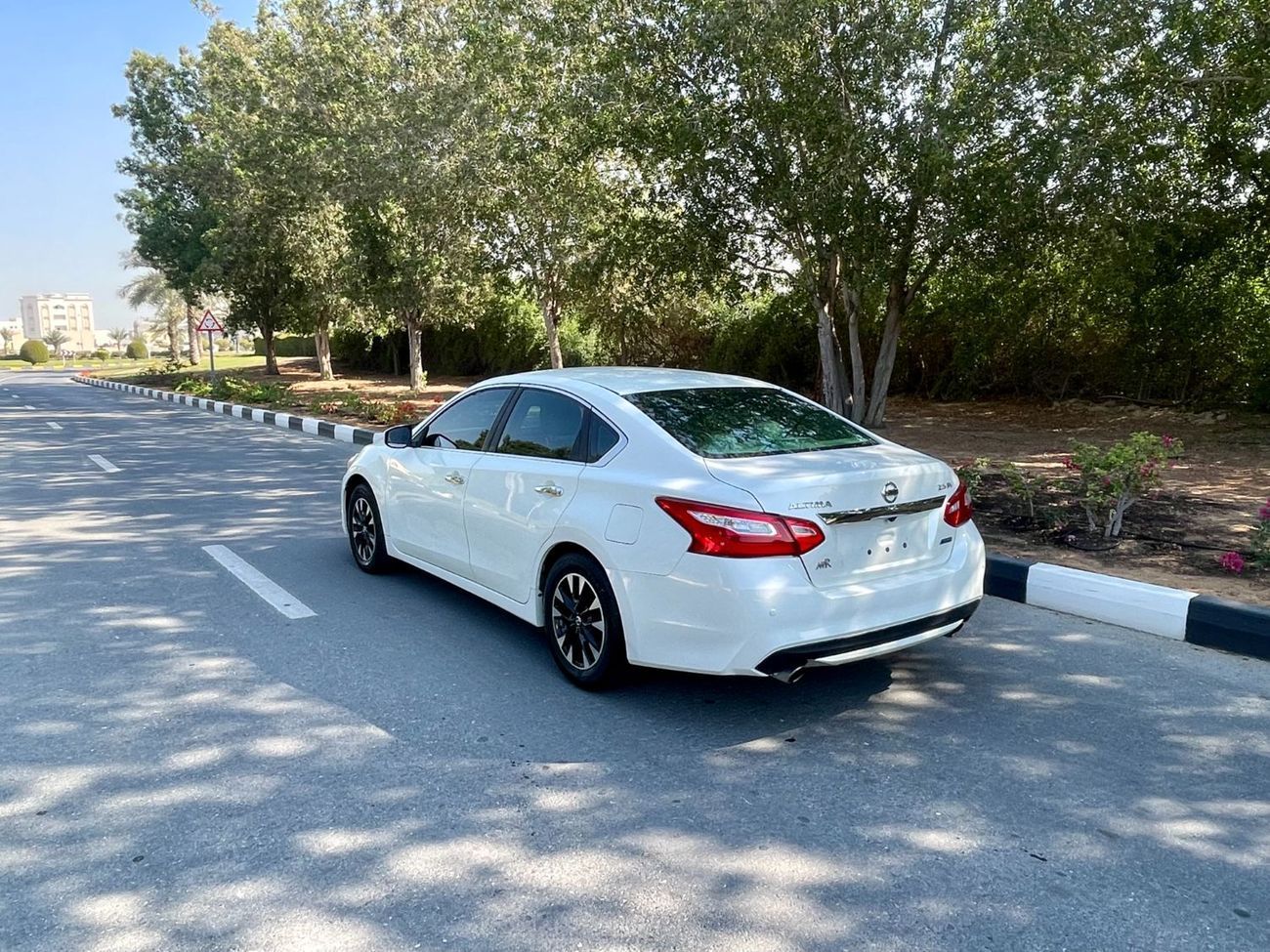 نيسان ألتيما