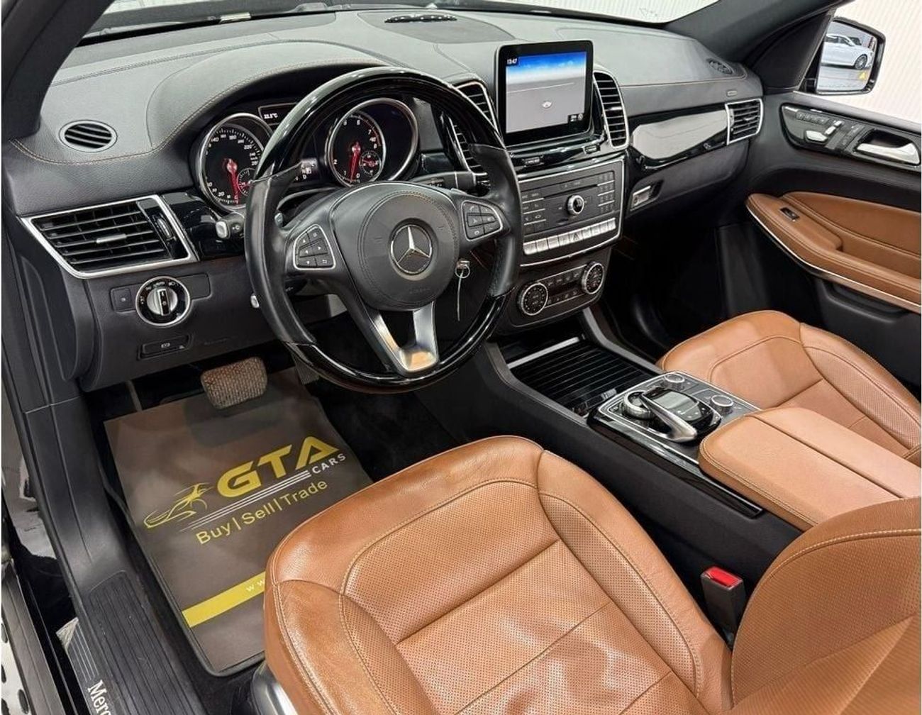 مرسيدس بنز GLS 500 Std 4.7L 2017 Mercedes Benz GLS500 AMG 4MACTIC, Feb 2026 Warranty, Full Options, 7 Seater, GCC