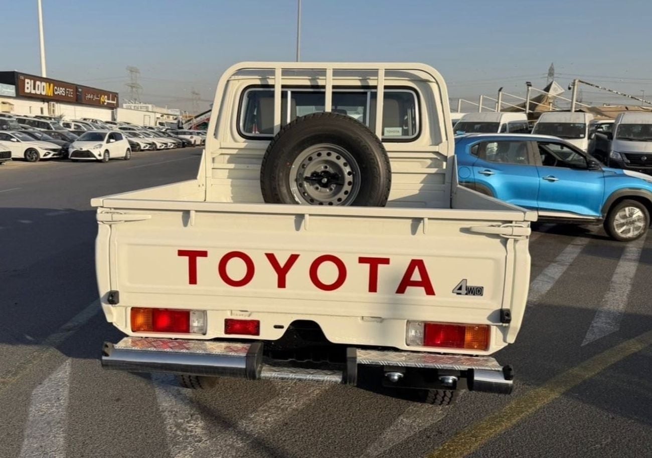 Toyota Land Cruiser Pick Up LC79 DC 2.8 MT BASIC OPTION 2025 GCC