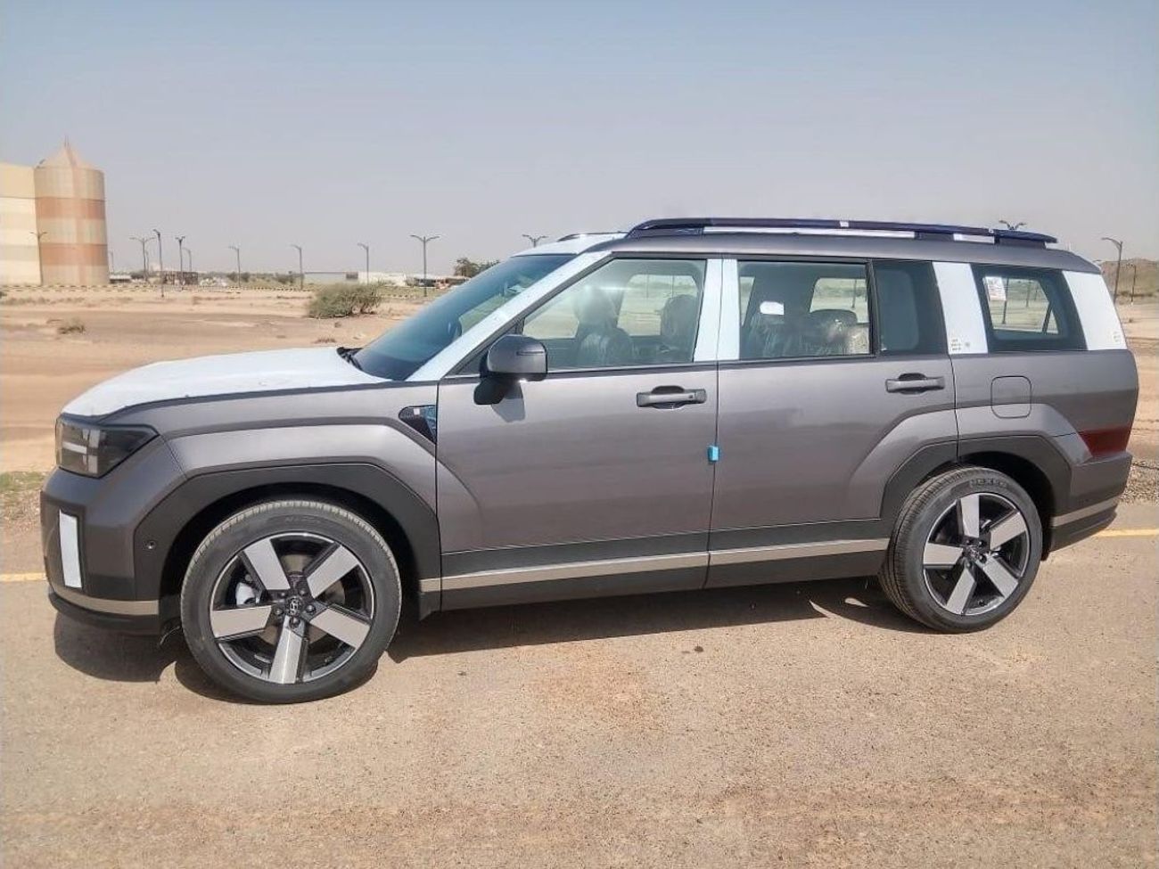 هيونداي سانتا في 2.5L PETROL 4WD LUXURY 2025