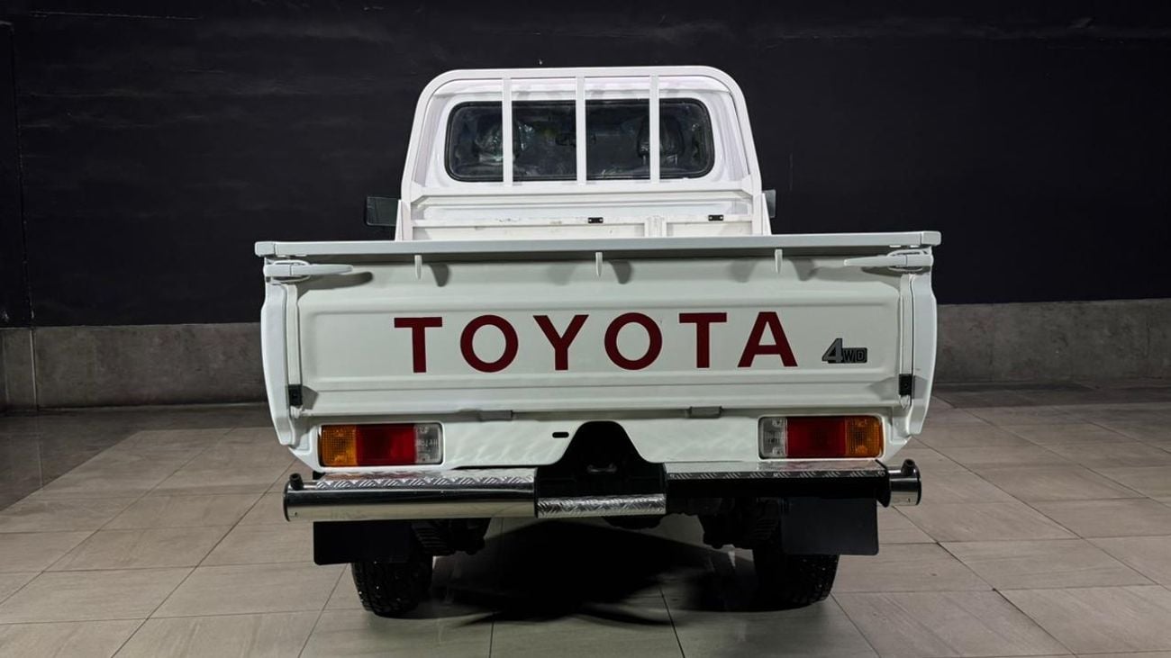 Toyota Land Cruiser Pick Up LAND CRUISER PICKUP ,MODEL YEAR 2020 ,DIESEL 4.5 LITER ,RIGHT HAND DRIVE