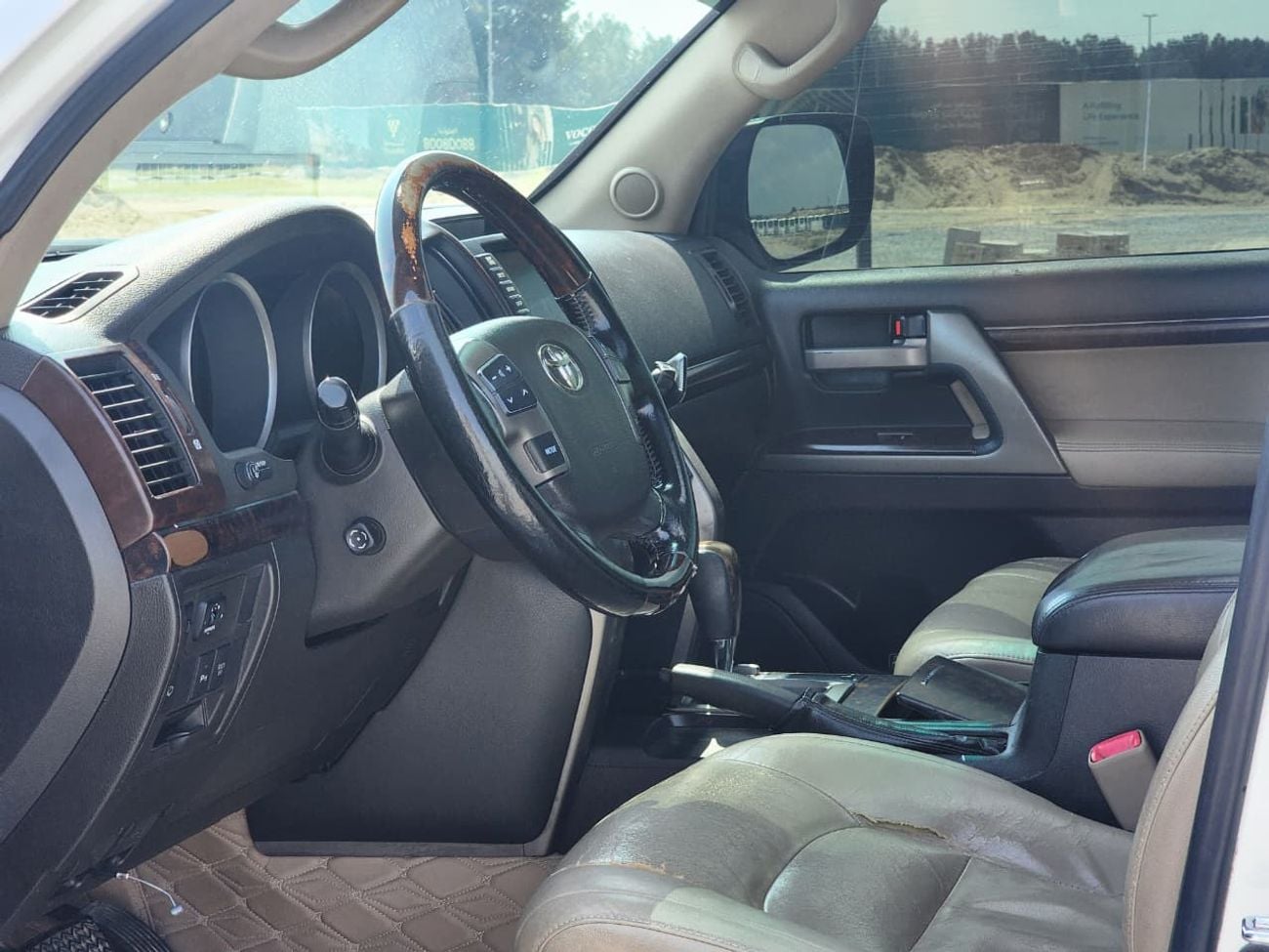 Toyota Land Cruiser VXR V8