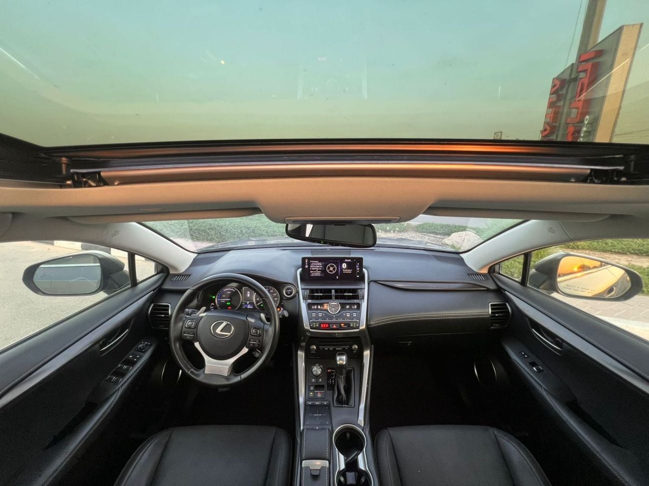 لكزس NX 300 2019 Lexus NX 300h Hybrid  Full Option - 2.5L V4 - Rear Camera & Sensor - Sunroof - Leather Seat