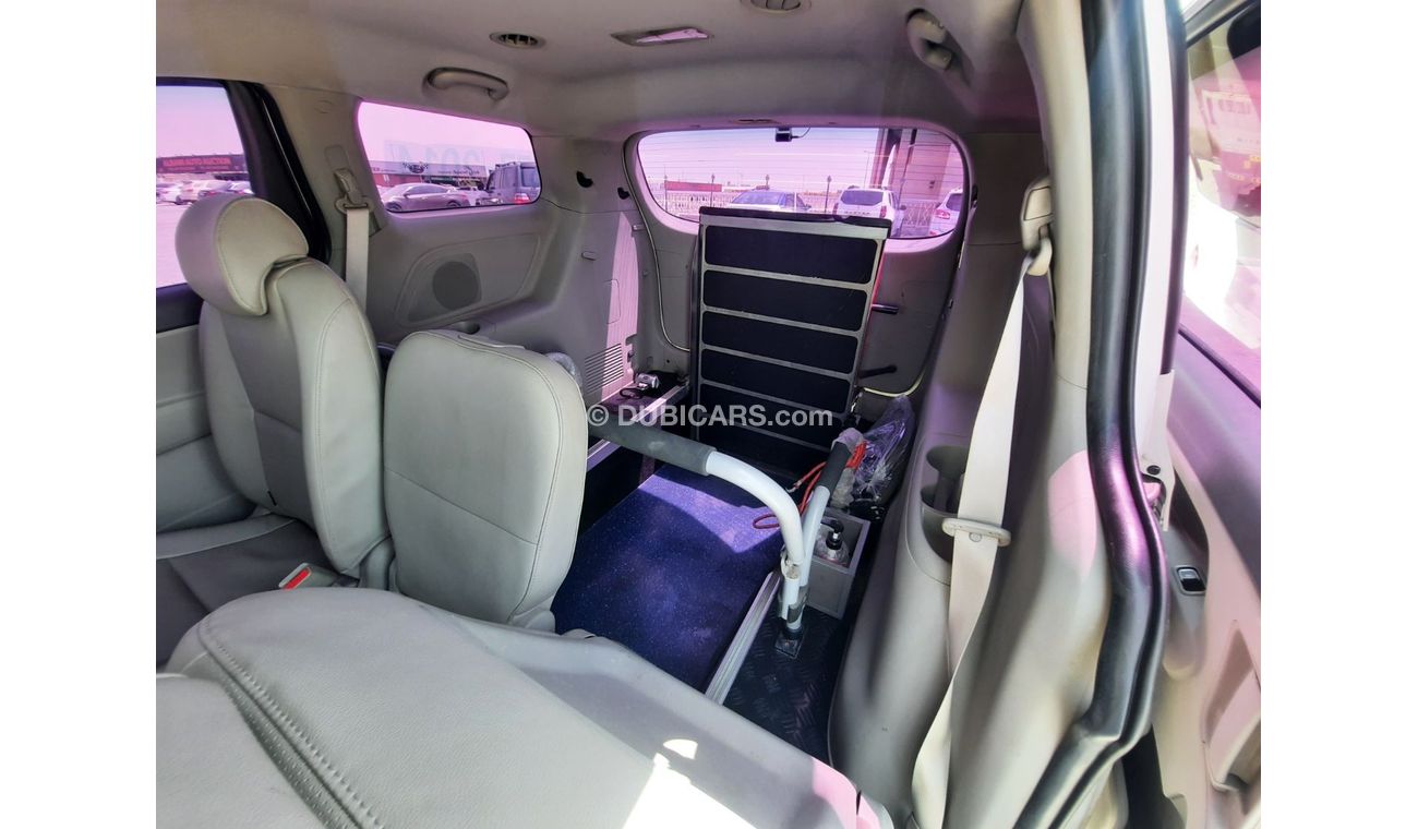 Kia Carnival Kia carnival 2015  dedicated to people of determination