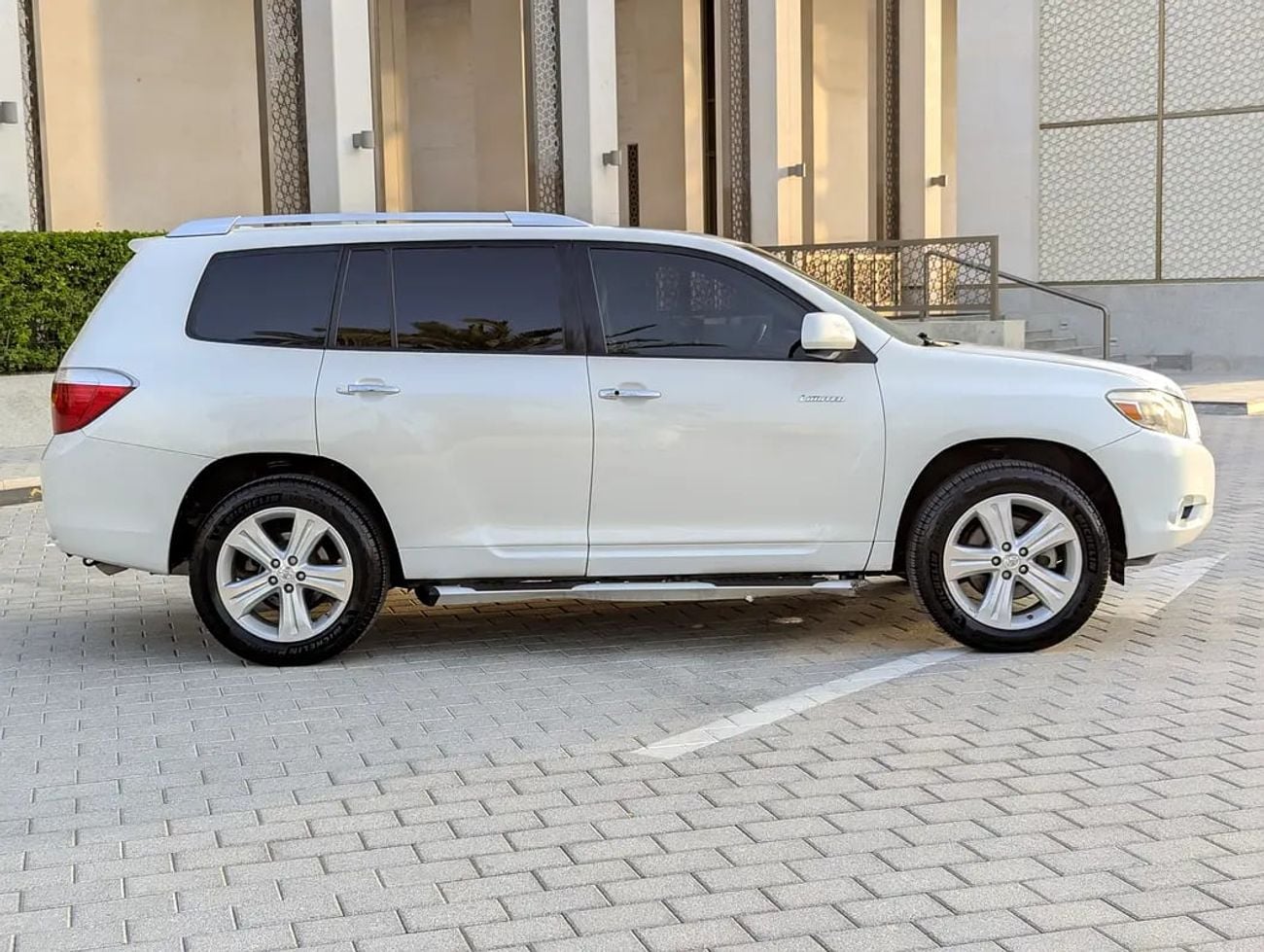 تويوتا هايلاندر Limited | American Specs | Well Maintained Full Option With Low KM