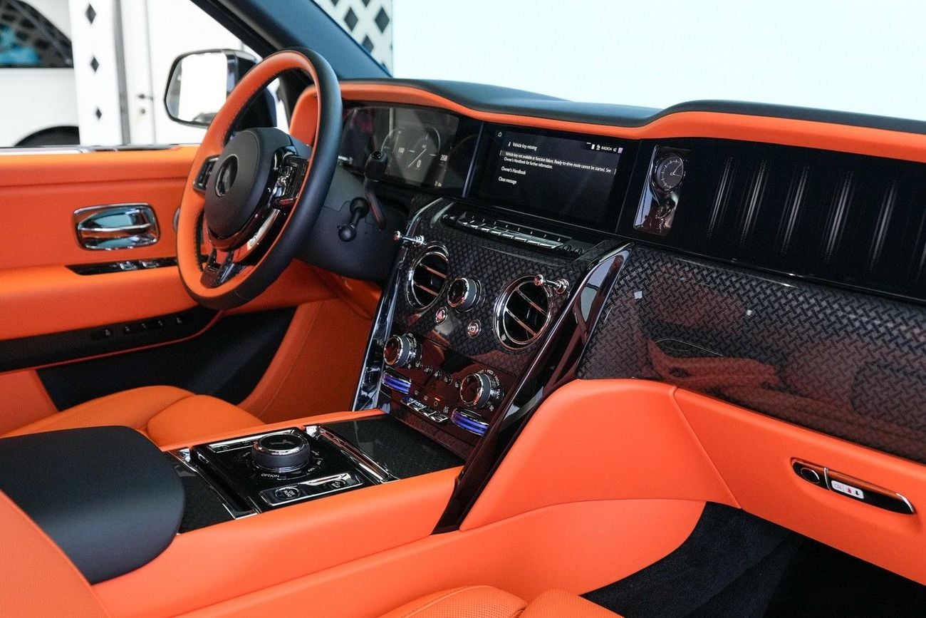 Rolls Royce Cullinan BLACK BADGE
