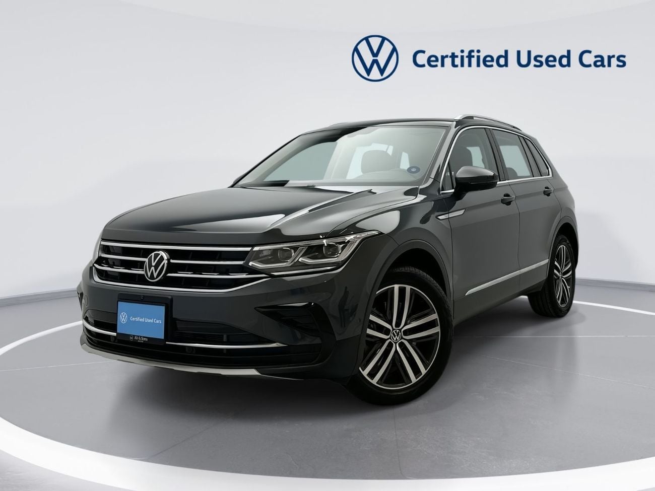 Volkswagen Tiguan Tiguan Elegance (Old Shape) (Ref#43379) / WAS 139,900 AED - NOW 127,900 AED