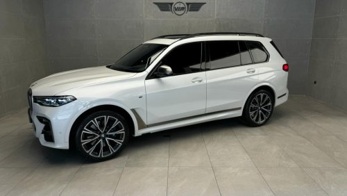 بي أم دبليو X7 M50i ماستركلاس اصدار العام 50 للامارات Bmw x7 m50i Gcc