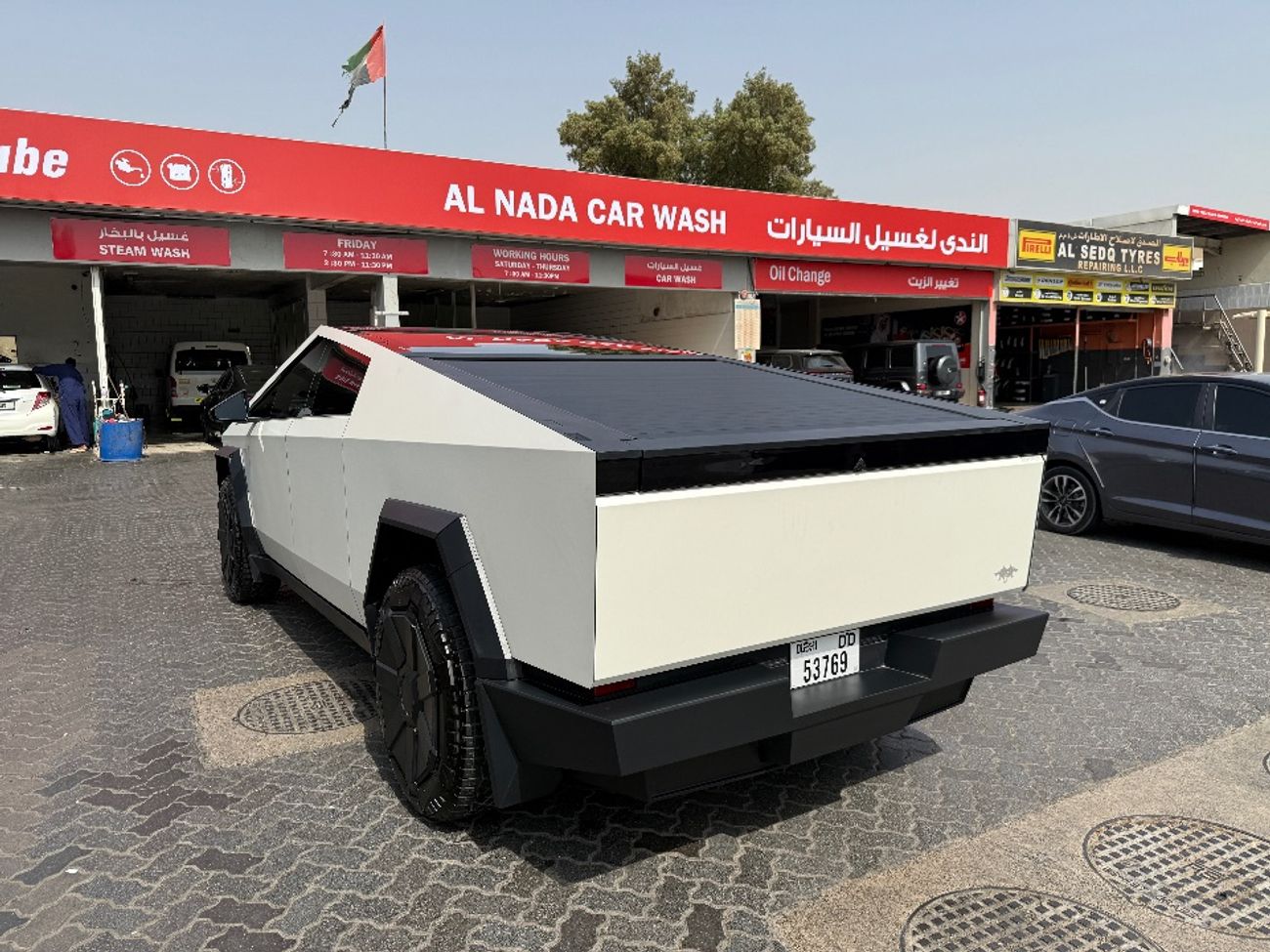 Tesla Cybertruck Cyberbeast