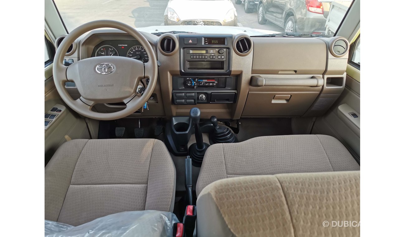 Toyota Land Cruiser Pick Up 4.2L,V6,DIESEL,DOUBLE/CABIN,POWER WINDOW,DIFF/LOCK,MT,2022MY