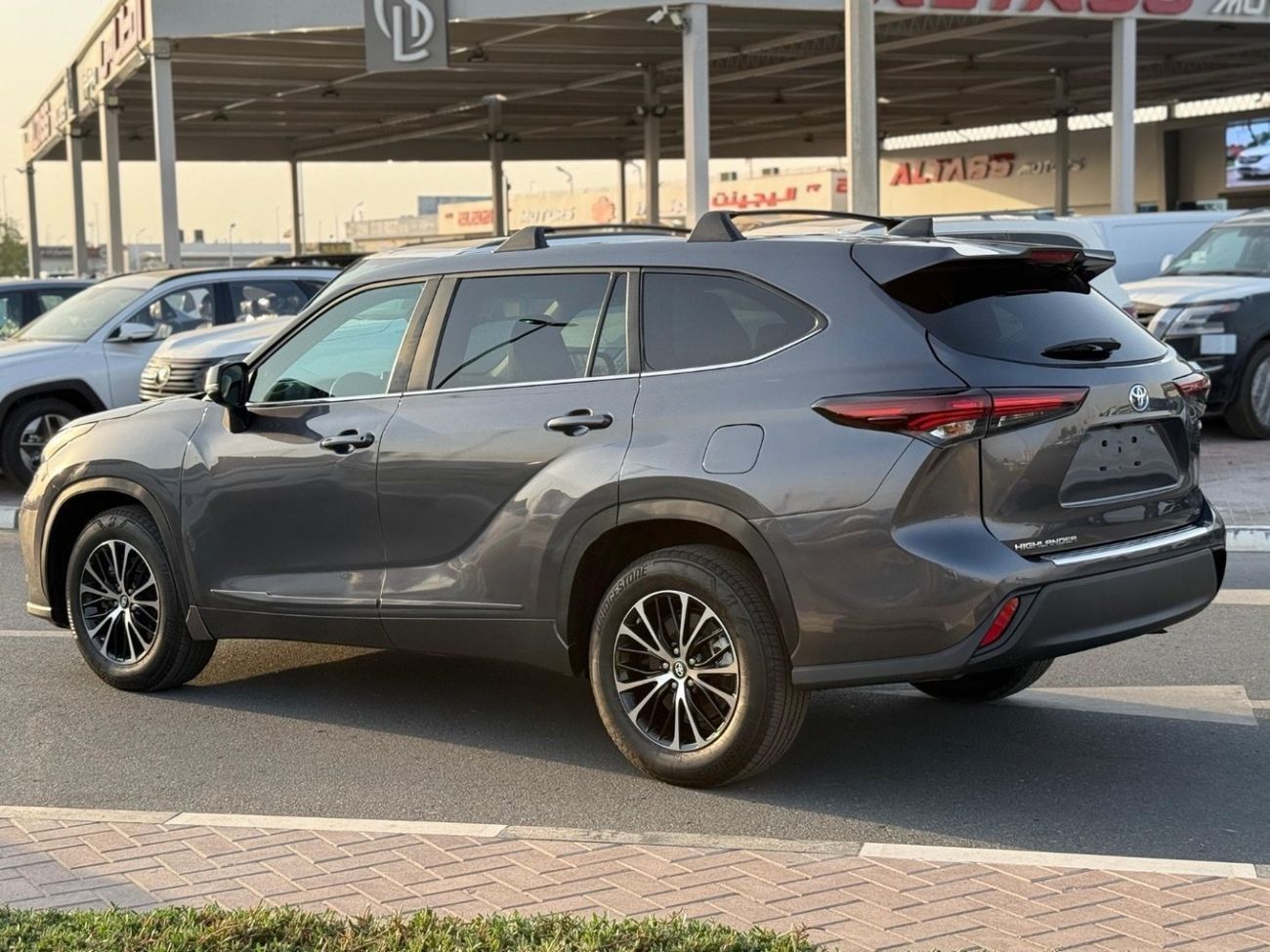 Toyota Highlander Hybrid 2024