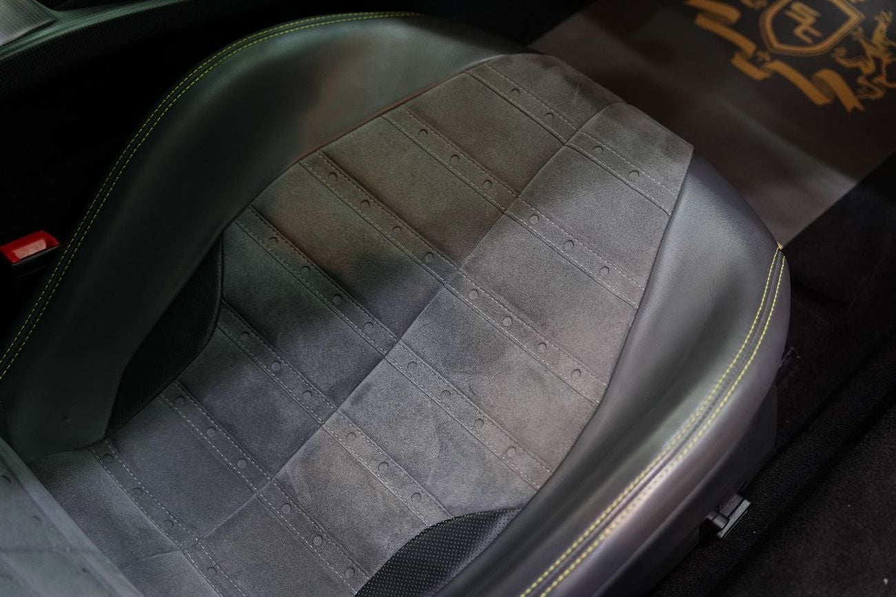 Ferrari 296 GTB 3.0T V6 PHEV Extended Assetto Fiorano Package, Apple CarPlay, Daytona Seats!!