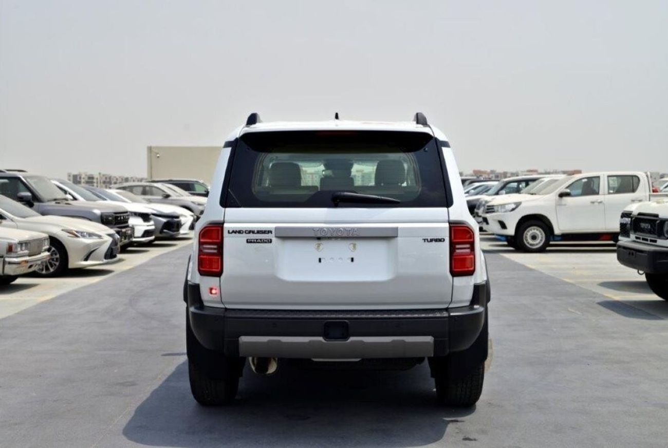 تويوتا برادو TXL3 2.4L Turbo 7 Seat Automatic