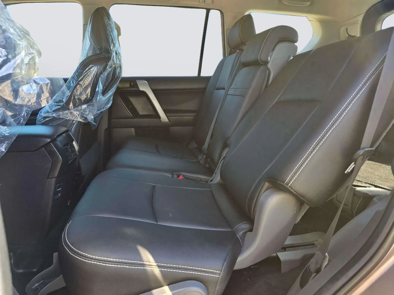 تويوتا برادو 4x4 Diesel Right Hand Drive (Export Only)