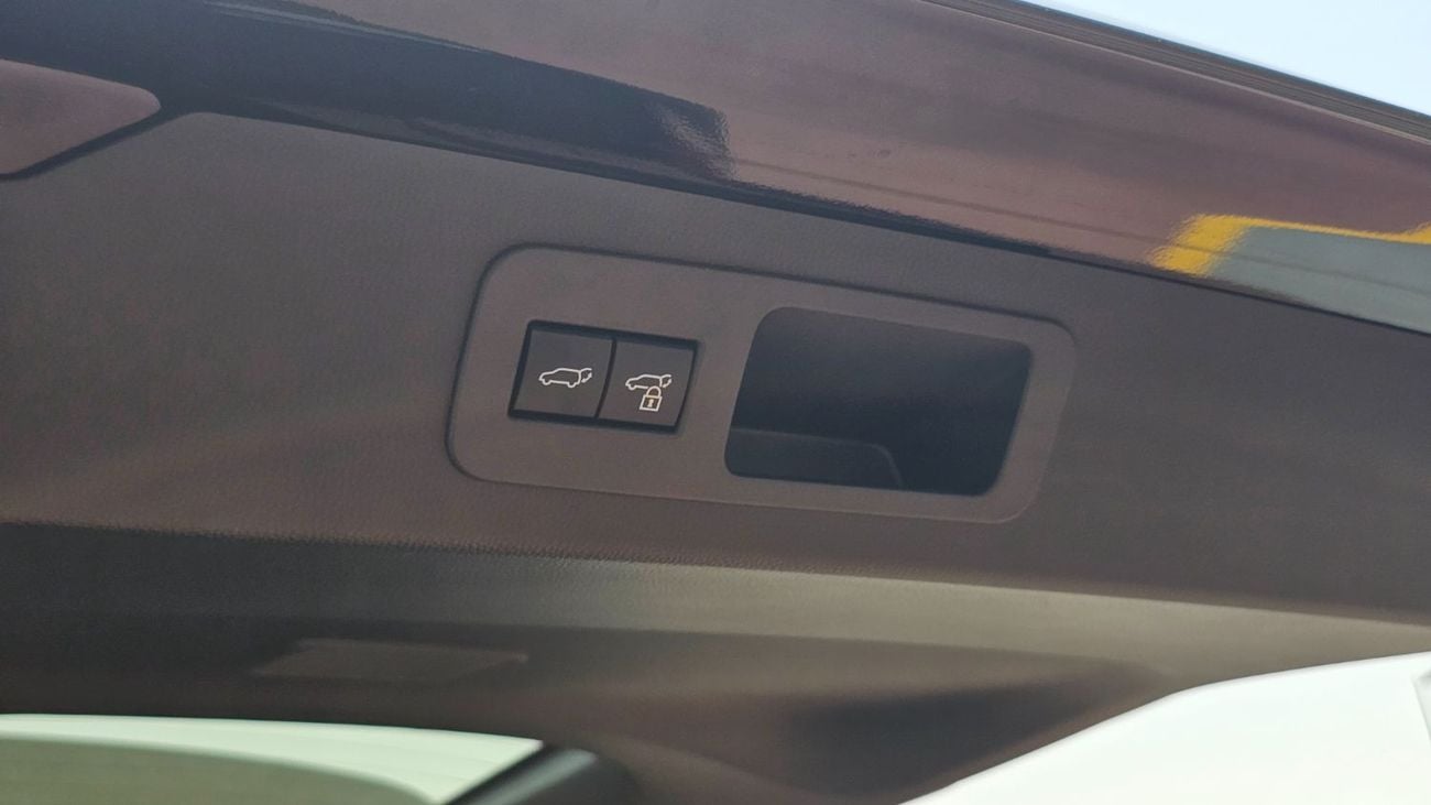 Toyota Land Cruiser 4.0 VXR BLACK INSIDE BLACK 2026 MODEL