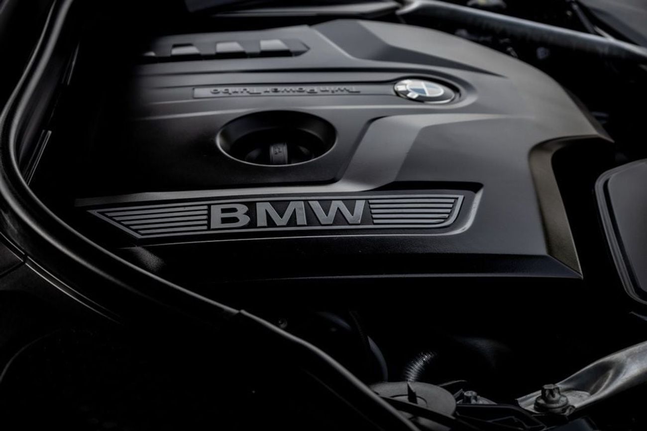 بي أم دبليو 520i Std 2.0L