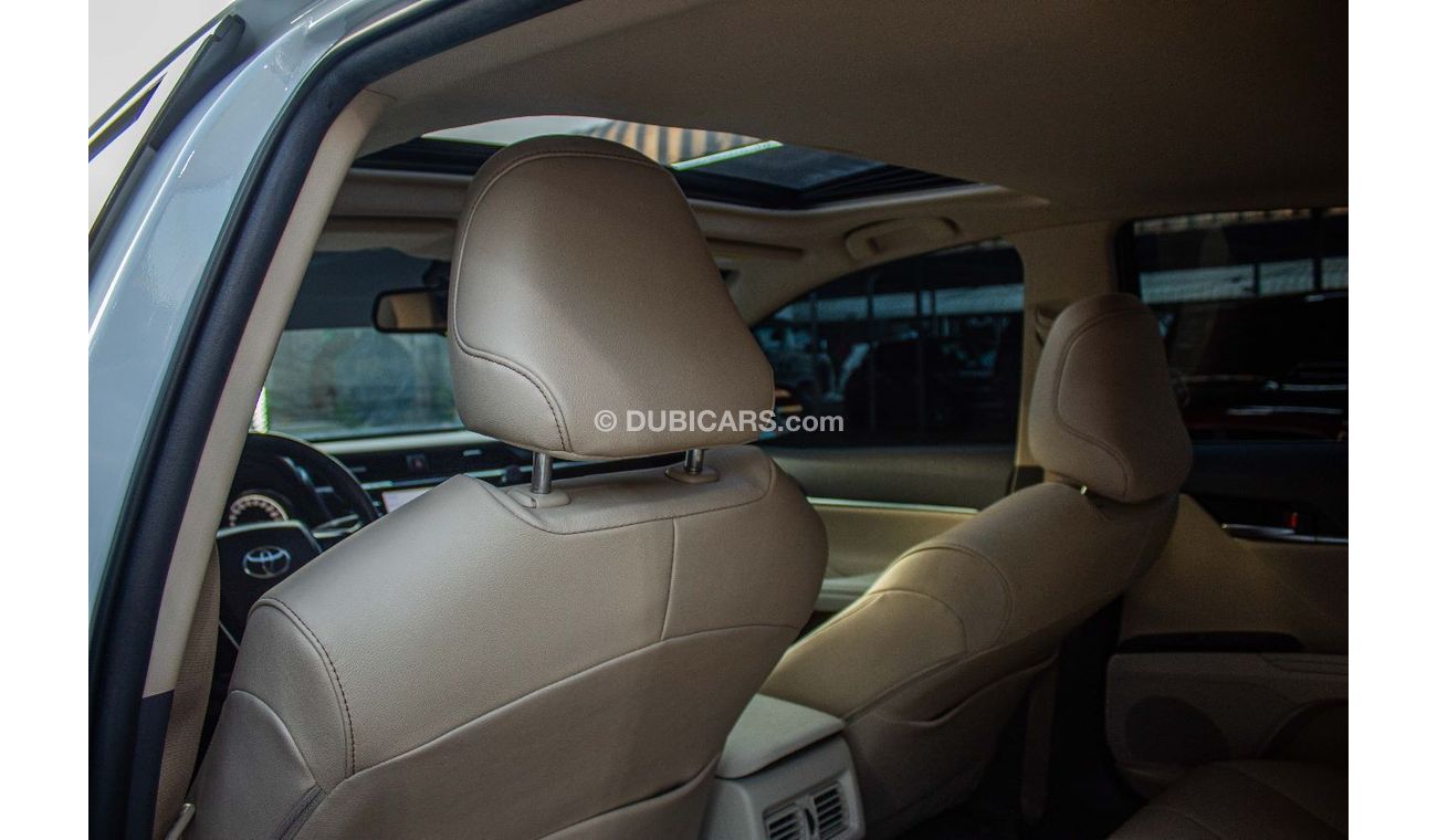 Toyota Camry Limited Toyota Camry hybrid Model : 2020 Price: 90,000 dirhams  Mileage: 58,000 km  Gulf specificati