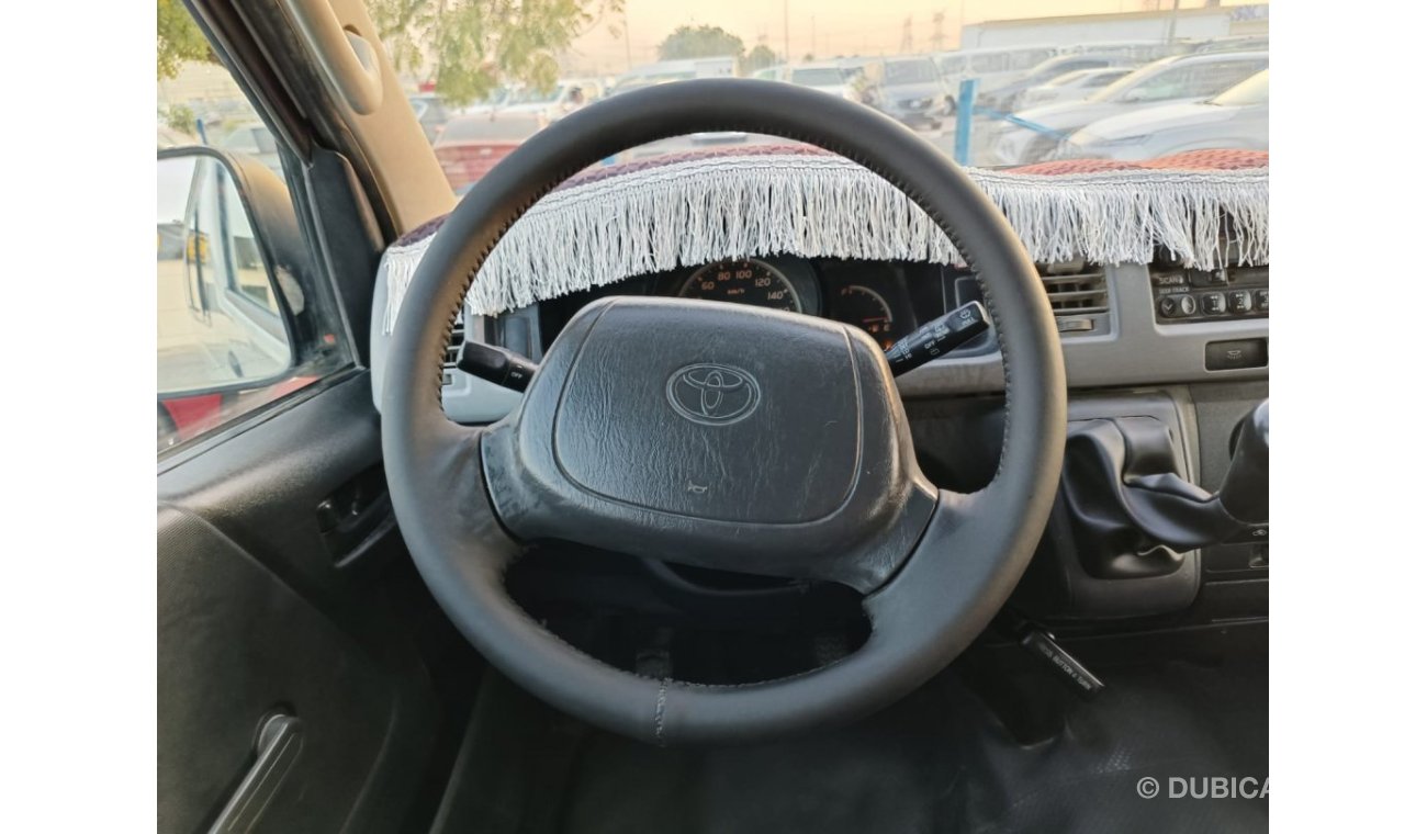 Toyota Hiace HIACE PASSENGER VAN / DIESEL / (LOT # 5006883)