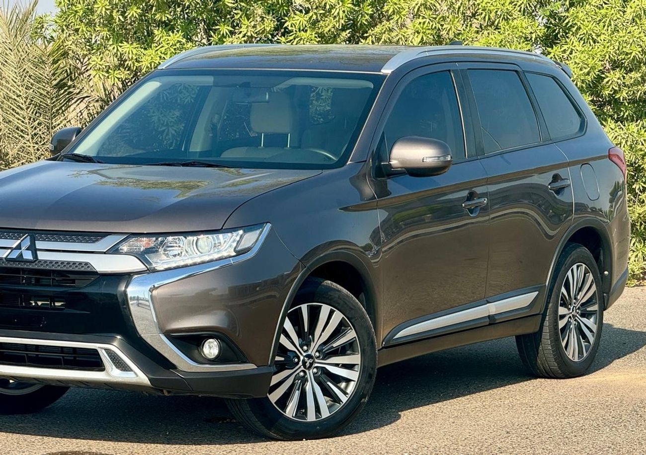 Mitsubishi Outlander GLX 2.4L 850-Monthly l GCC l Cruise, 4wd, GPS l Accident Free