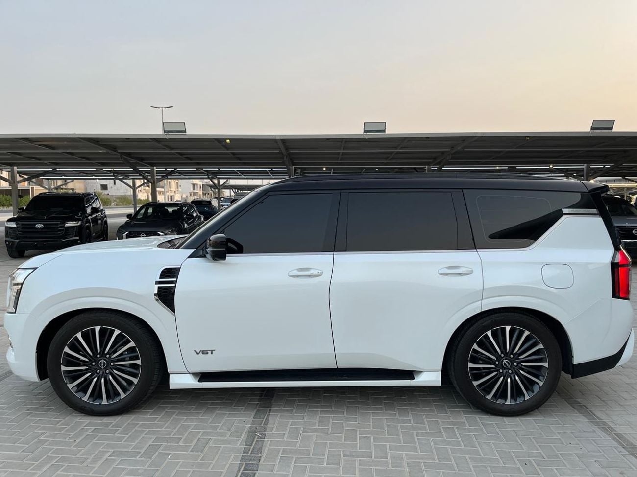 Nissan Patrol LE PLATINUM CITY TWIN-TURBO | CERTIFIED PRE-OWNED | AL MASOOD WARRANTY & SERVICE CONTRACT