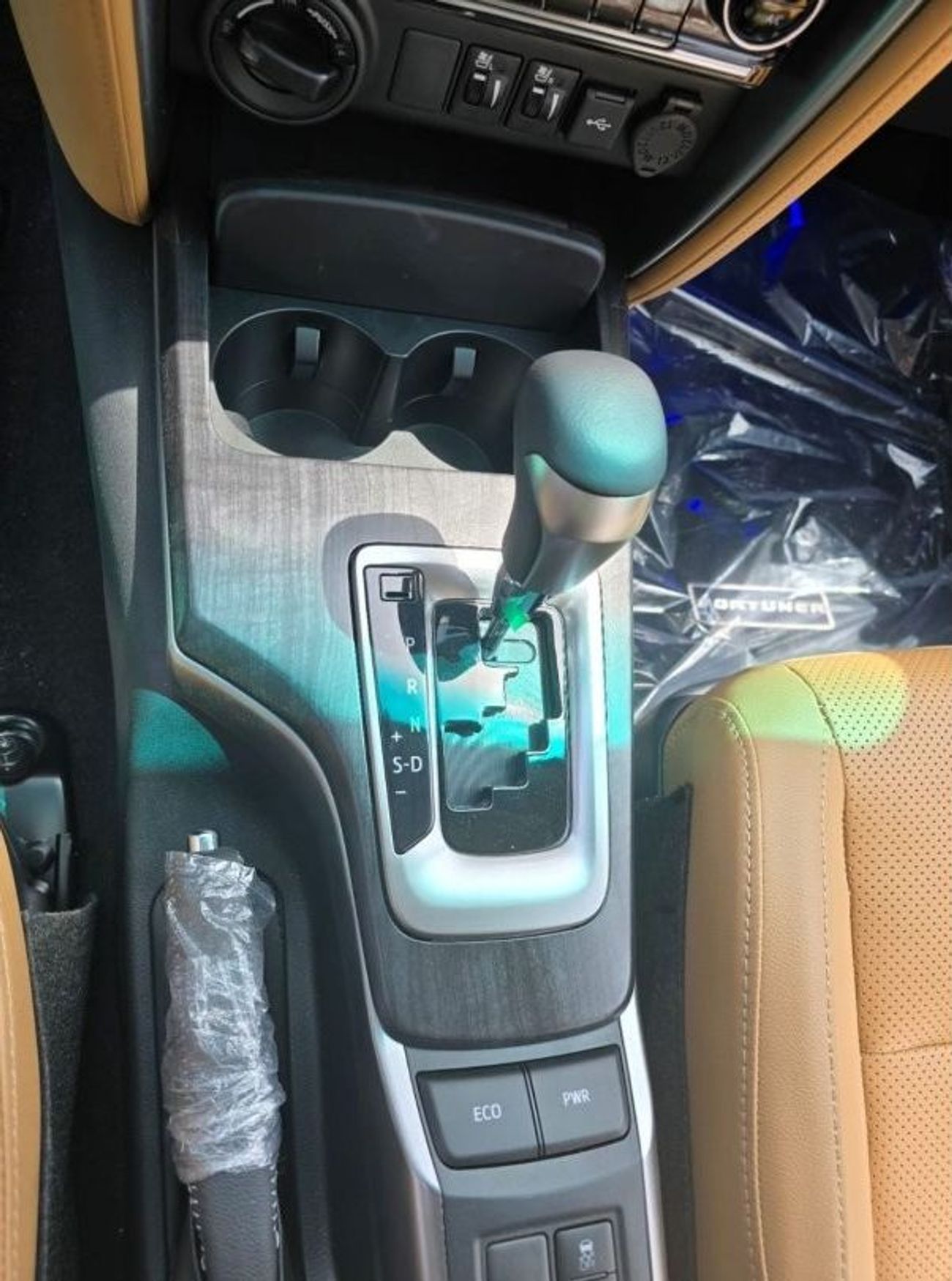 Toyota Fortuner 4.0L PETROL V6 FULL OPTION 2024 GCC