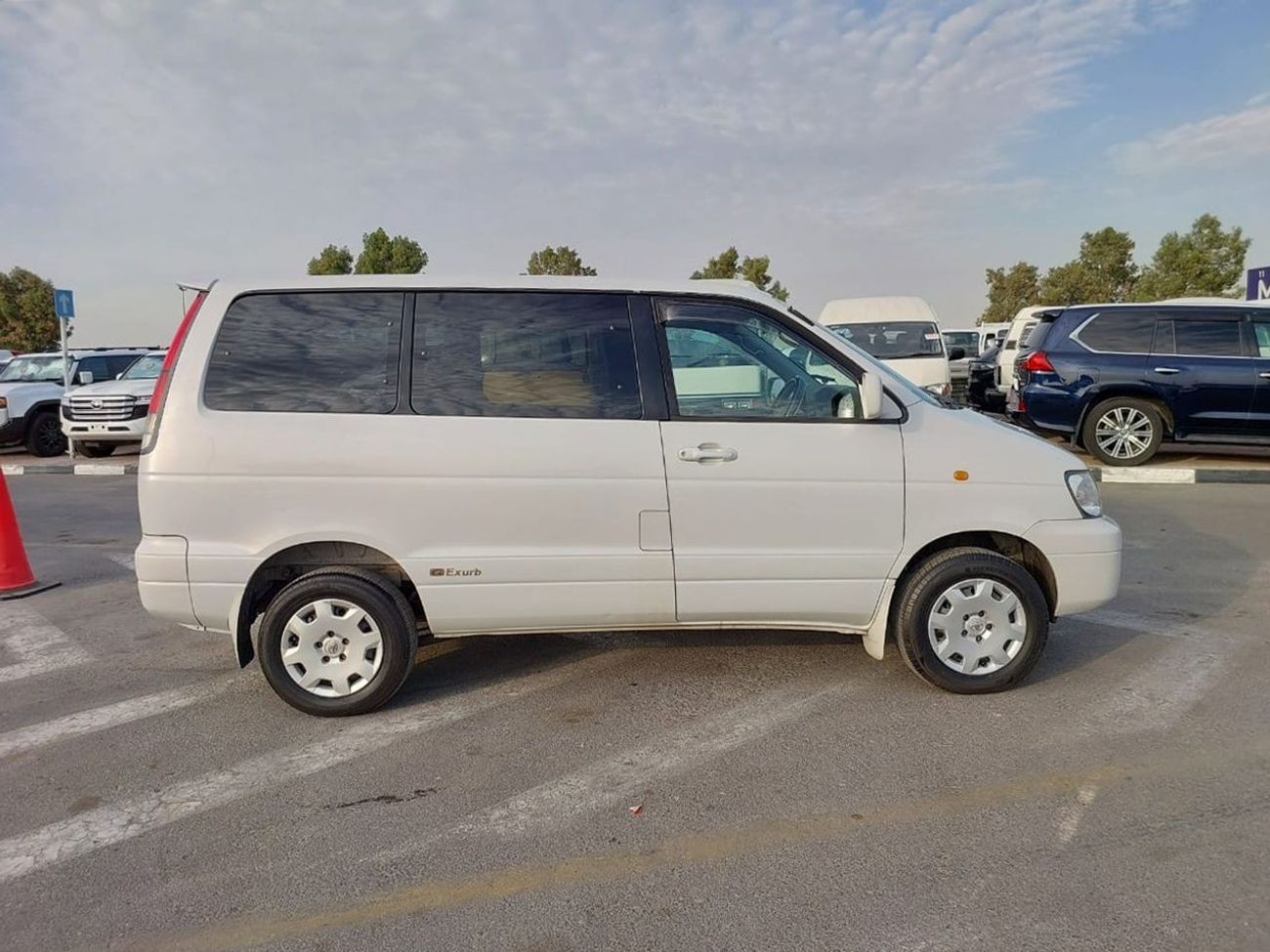 Toyota Lite Ace TOYOTA LITEACE NOAH VAN RHD 1999 MODEL 2.2 L DIESEL AUTOMATIC(PM25262)