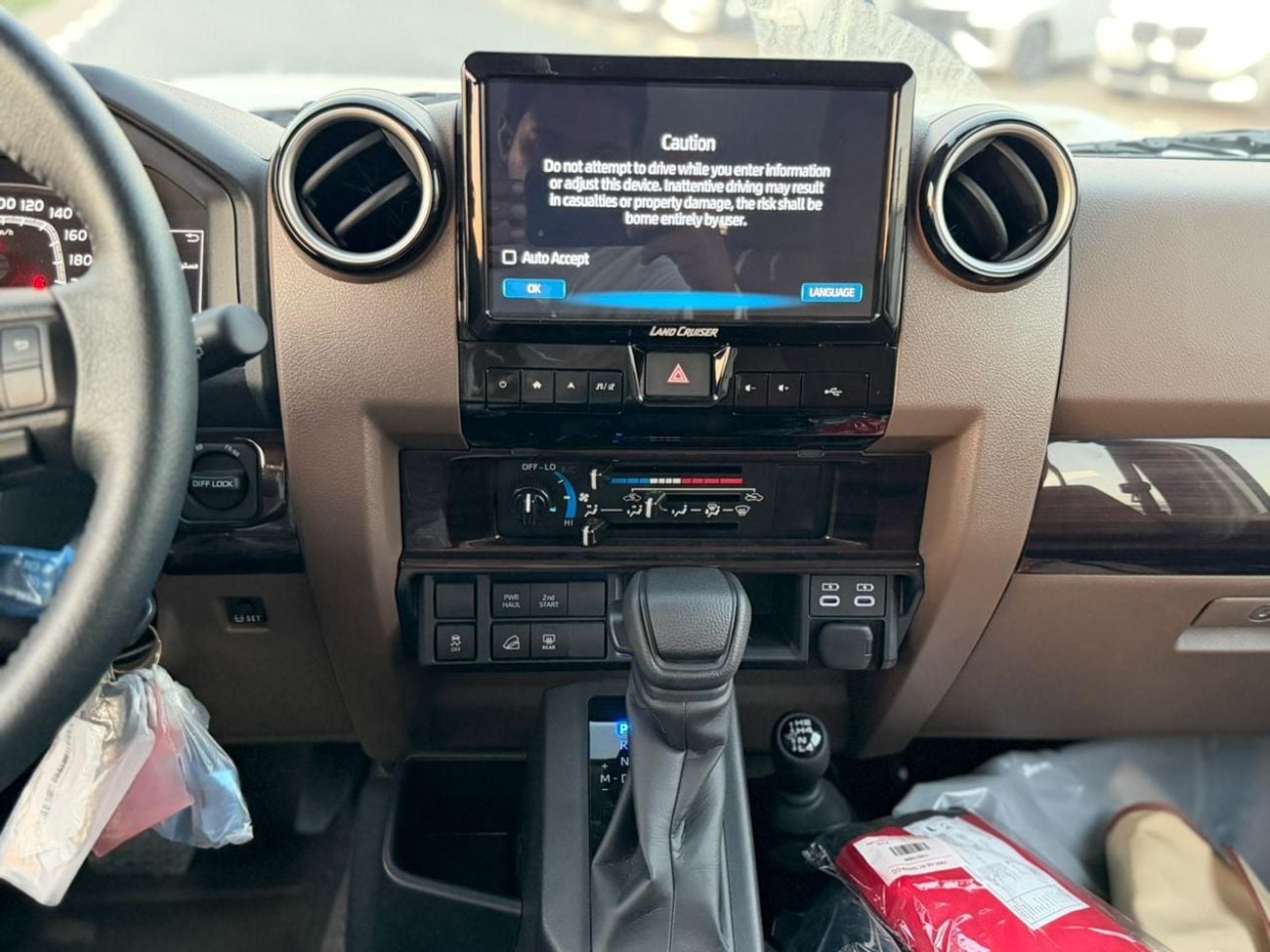 تويوتا لاند كروزر 70 TOYOTA LAND CRUISER LC76 2.8 AT 2025 FULL OPTION GCC SAUDI