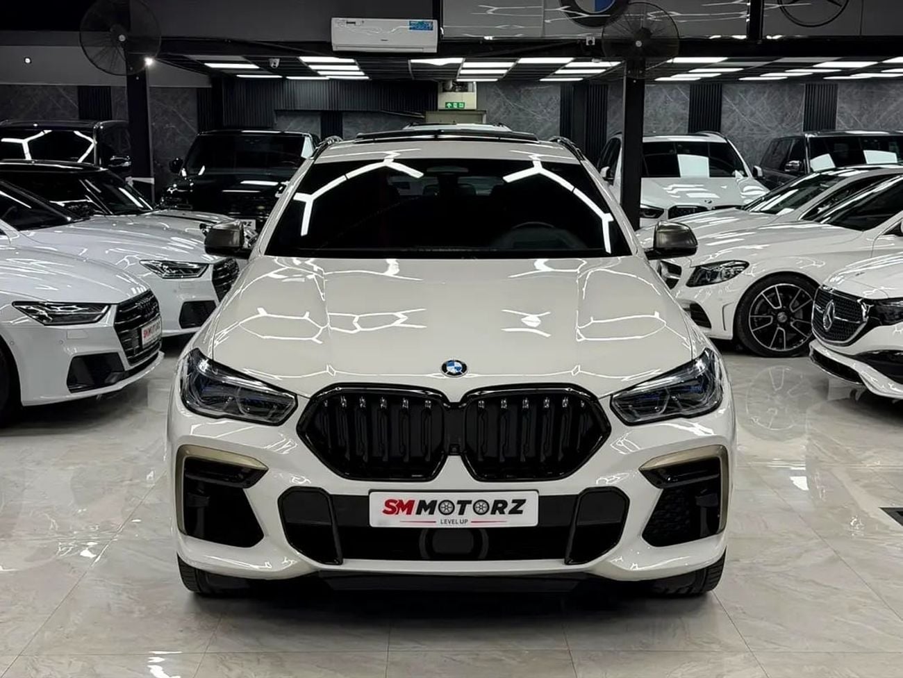 بي أم دبليو X6 XDRIVE M50i