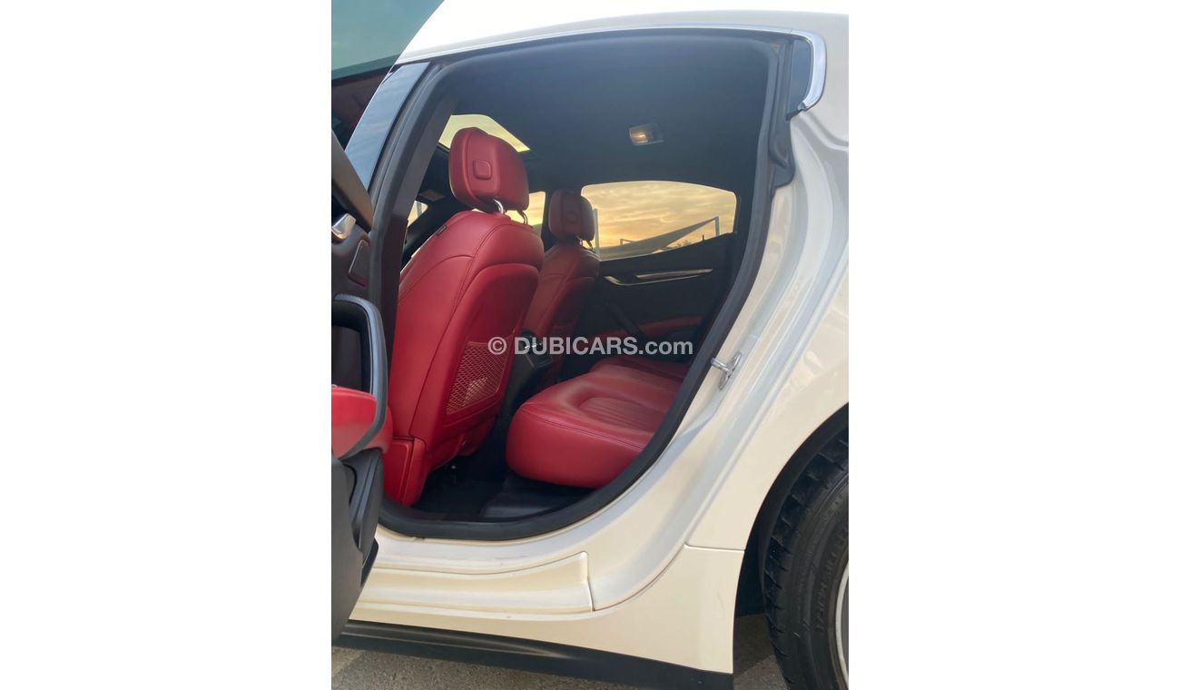 Maserati Ghibli Mazerati ghibli 2017GCC full option perfect condition