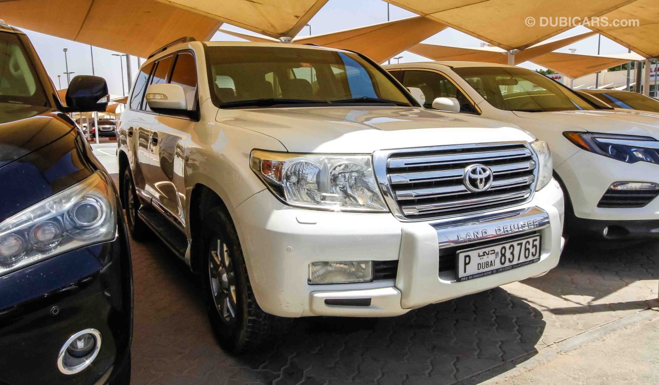 Toyota Land Cruiser GXR V8