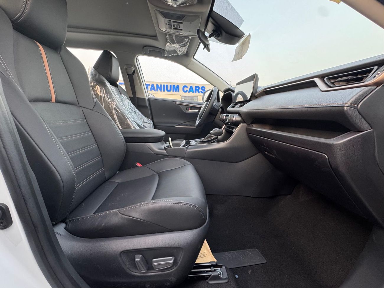 تويوتا وايلدلاندر Luxury 2.0L Petrol (2WD) 2025 Export Price @ 88,500 AED