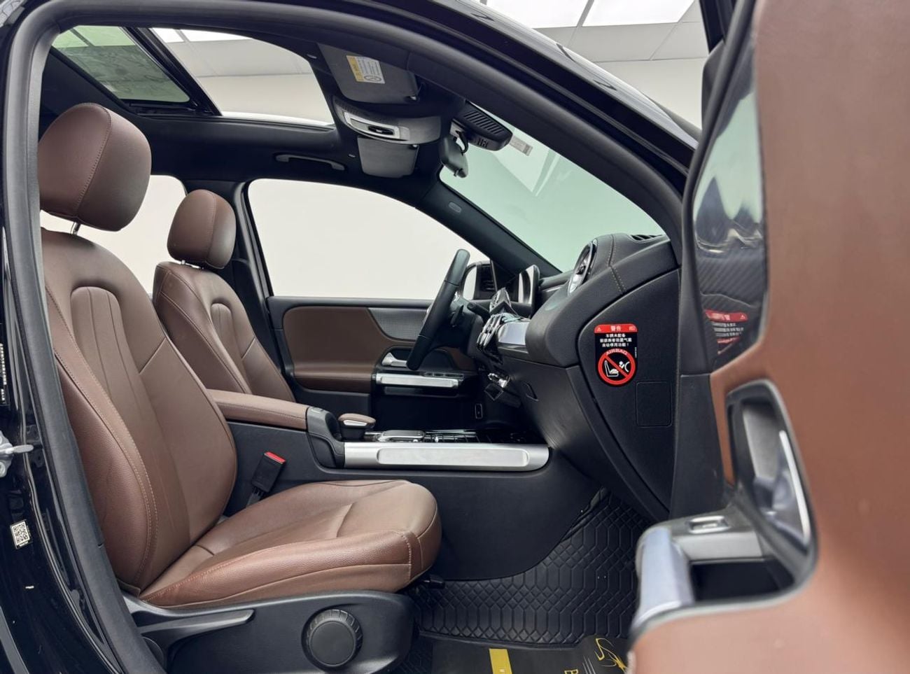 مرسيدس بنز GLB 220 2022 Mercedes-Benz GLB 220, Warranty, Excellent Condition.