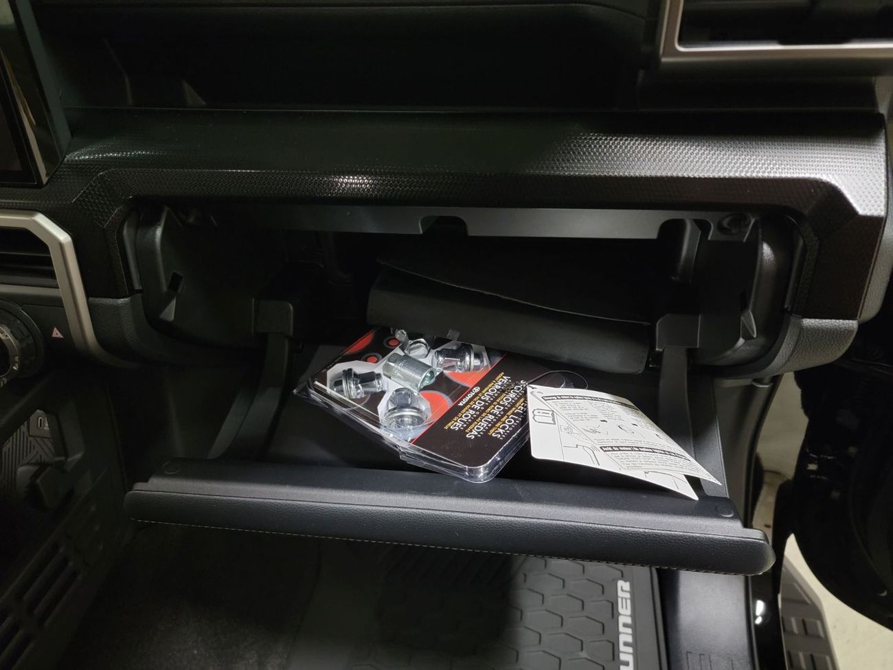 تويوتا Runner4 2025 TOYOTA 4RUNNER LIMITED 2.4L BRAND NEW 0KM