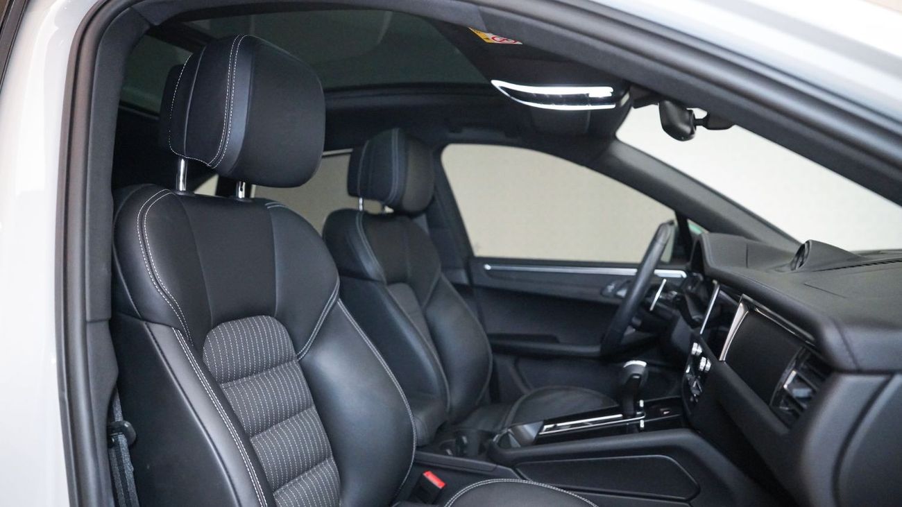 Porsche Macan T PDK - Warranty until April 2025 - Approved Prepared Vehicle