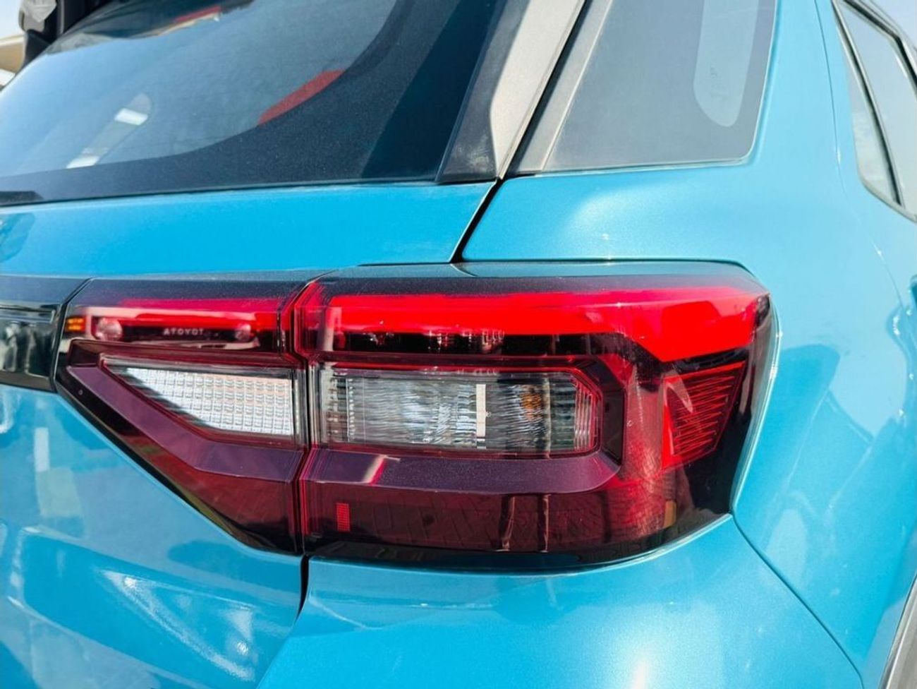 Toyota Raize TOYOTA RAIZE 1.0L PETROL 4WD COLOR TURQOUISE-MODEL 2023