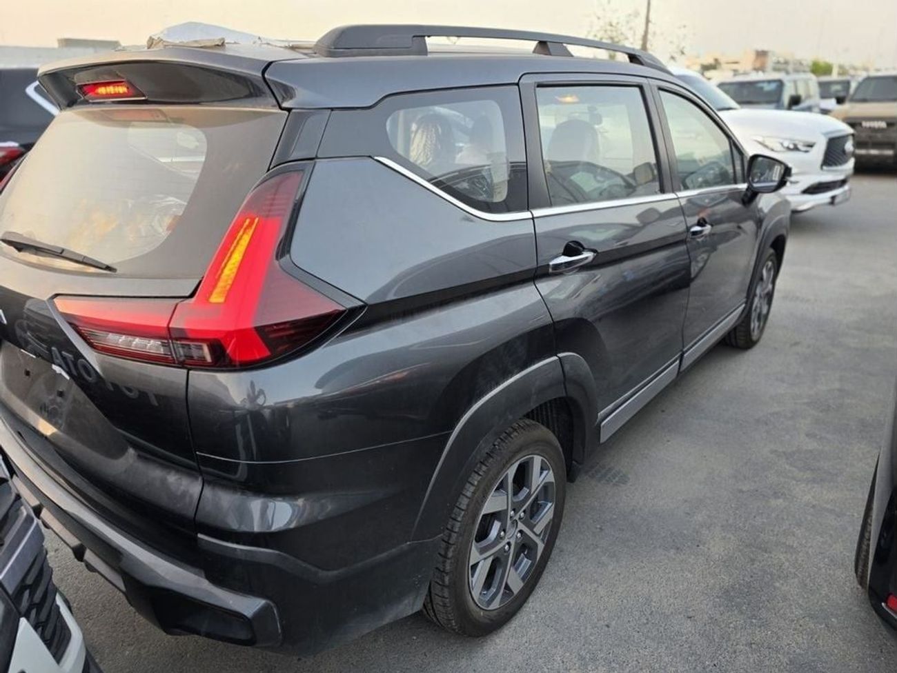 Mitsubishi Xpander Cross 1.5L PETROL A/T