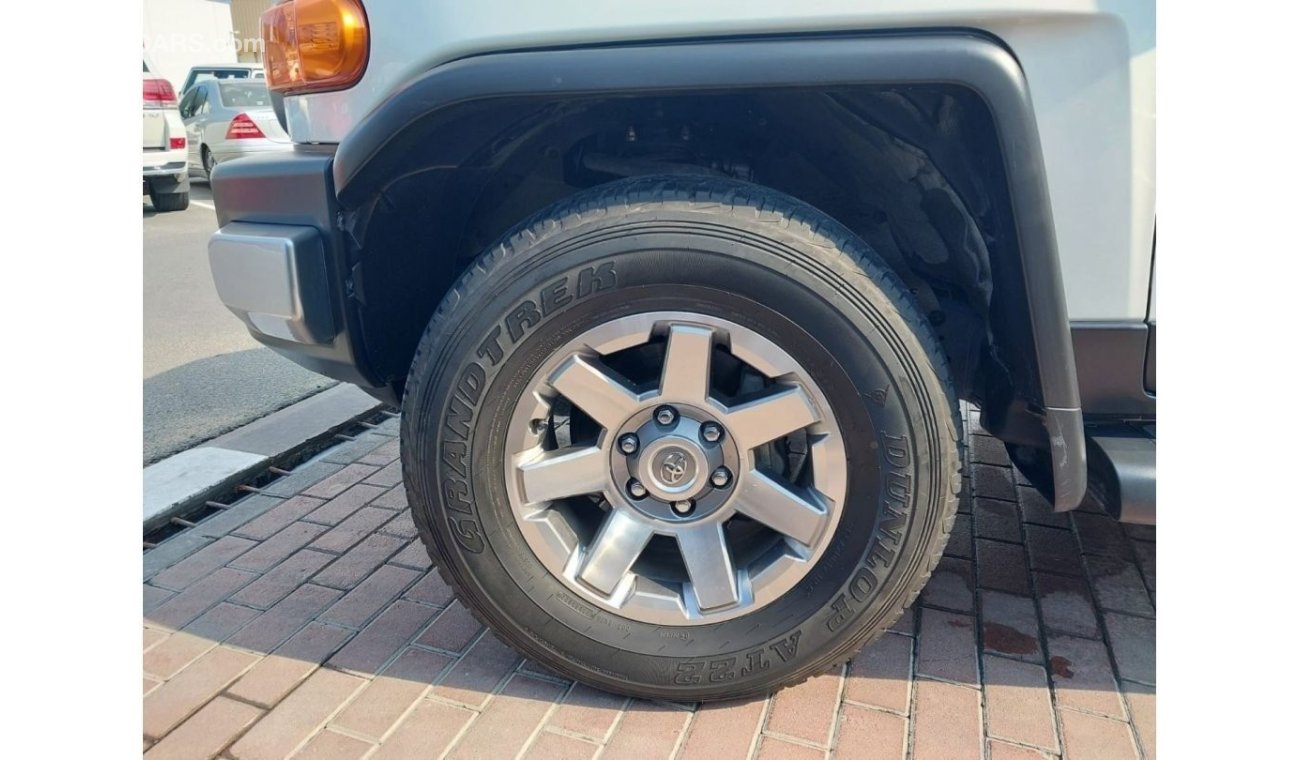 Toyota FJ Cruiser SERVICE CONTRACT 60000KM WARRANTY ALFUTTAIM